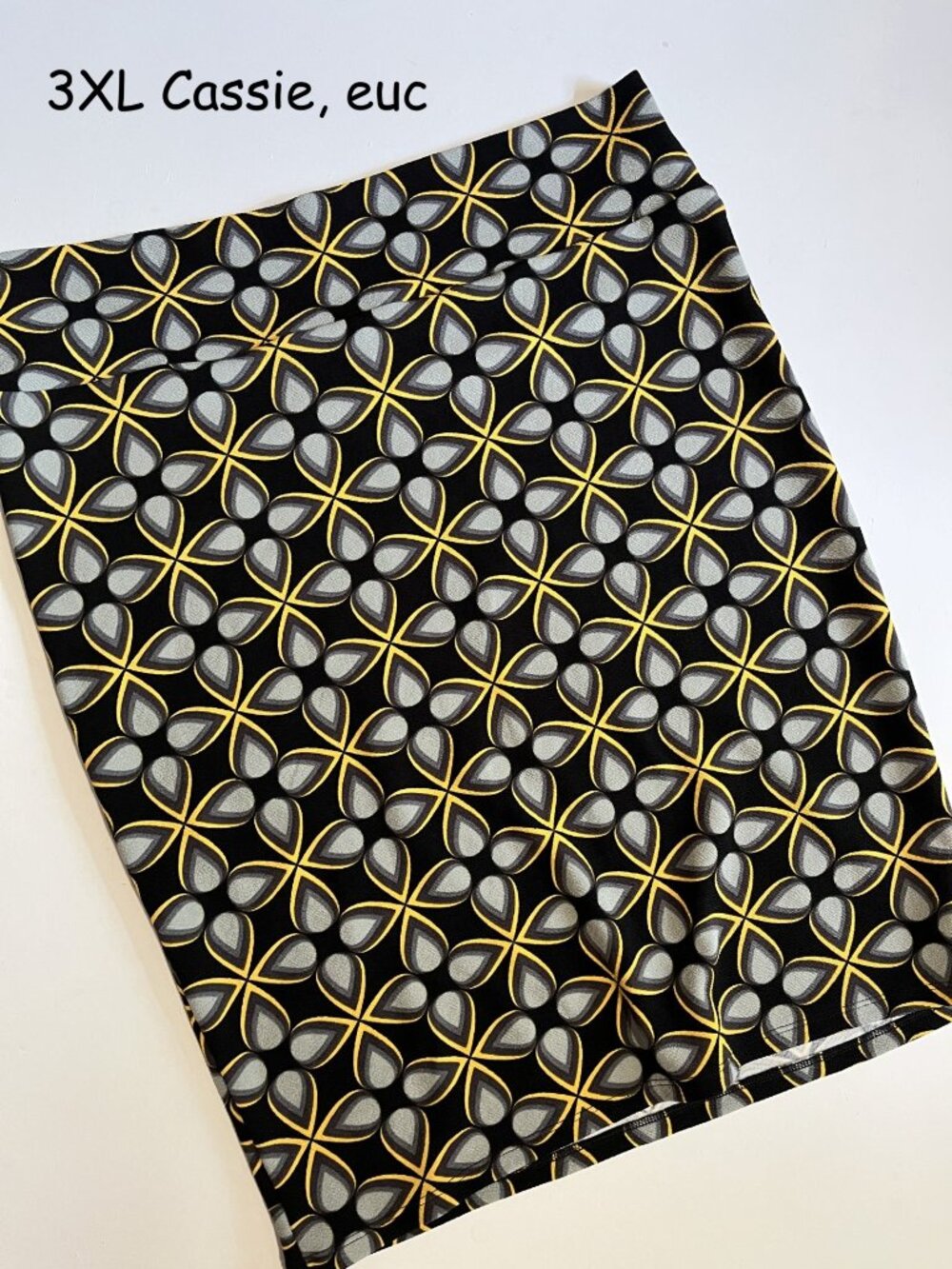 3XL Lularoe Cassie pencil skirt, black with grey and yellow flame flowers